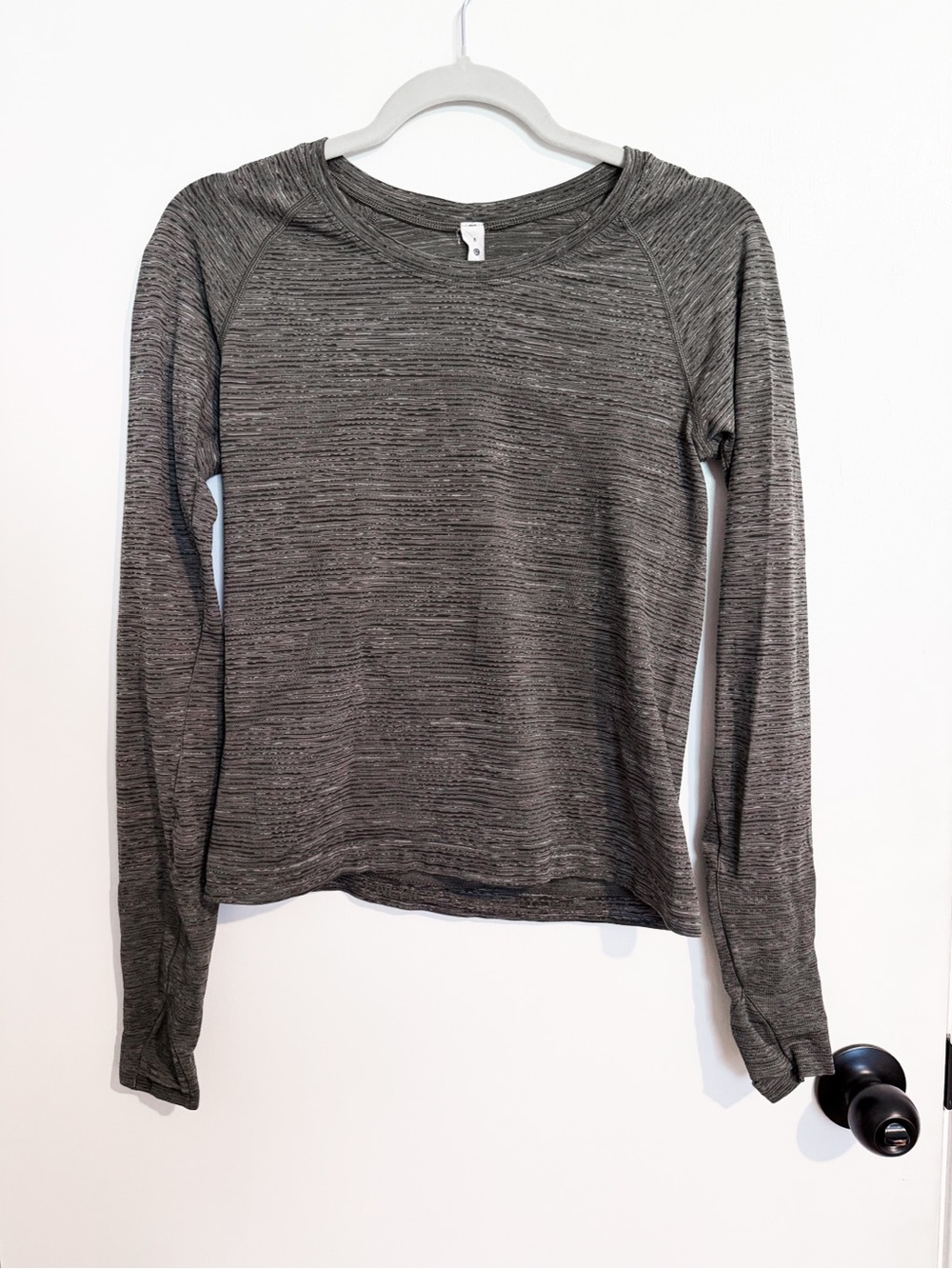 lululemon athletica Women's Swiftly Long-Sleeve Heathered Gray Crew Top
